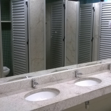 lavatório de granito no campus umuarama